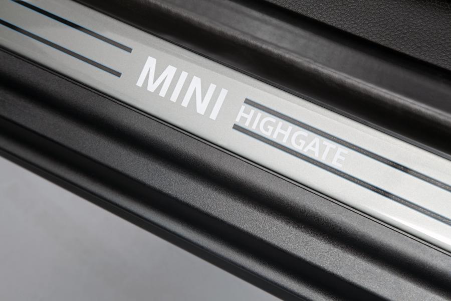  Mini Cooper S Cabrio Highgate 2012 года  (фото 16 из 30)